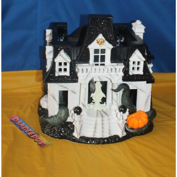 Bath & Body Works Glow In The Dark House Luminary 3 Wick Jar Candle Holder 2024 - Picture 4 of 13